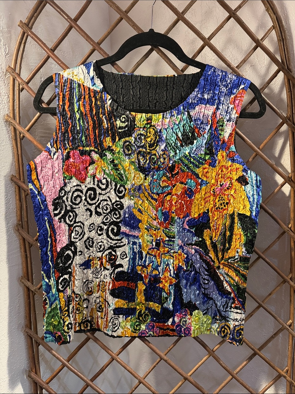 Source Unknown Multicolor Crinkle Art Tank